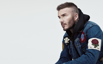 天行电竞独家-卡尔登泰穿裆过人后挑射破门戏耍门将